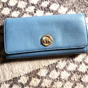 MICHAEL KORS Fulton Continental Flap Carryall Wallet – Navy Blue